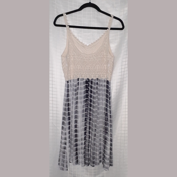 Mystree Crotchet Tie Dye Dress Sz S - Picture 2 of 9